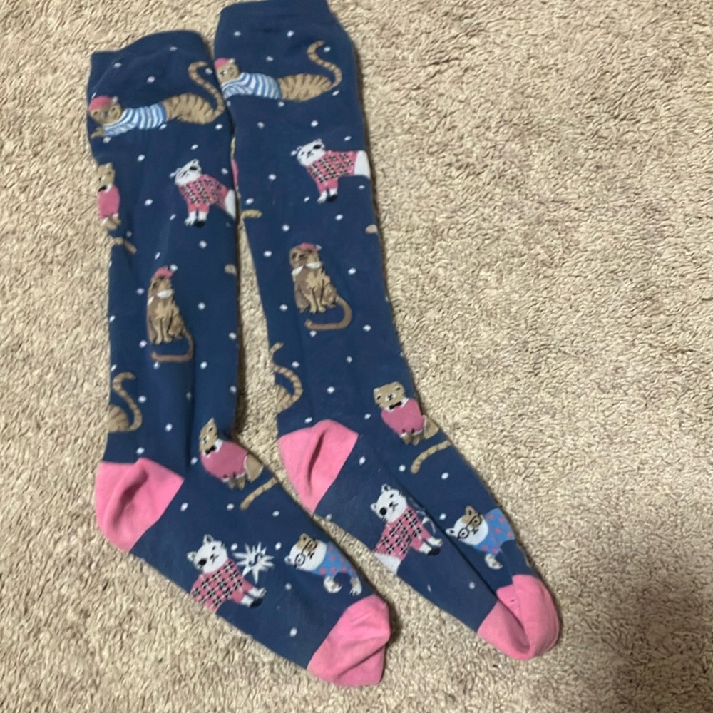 Knee high distinguished cat socks